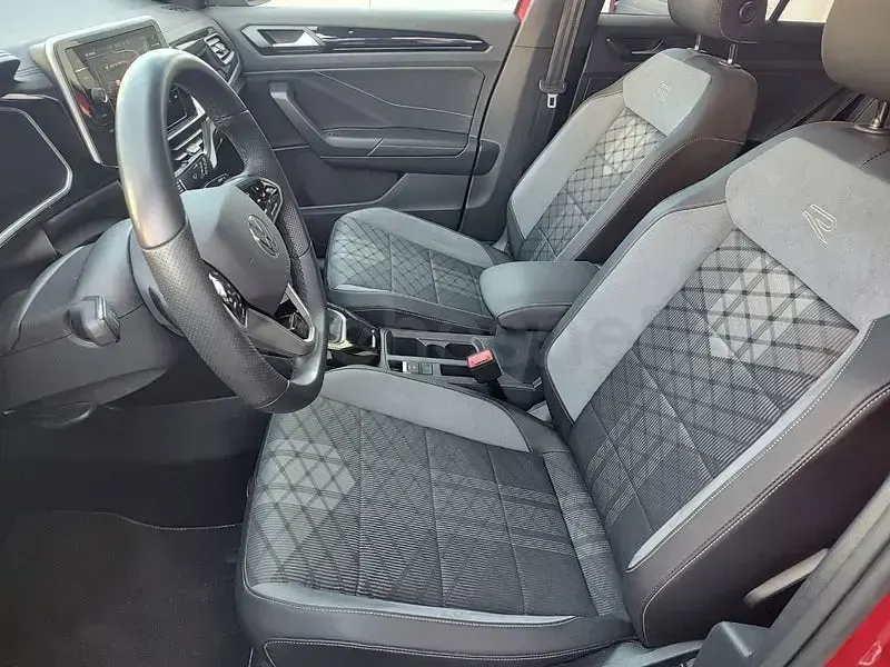 Usado VW T-Roc R-line 150 CV (110 kW) 2023 Rojo SUV