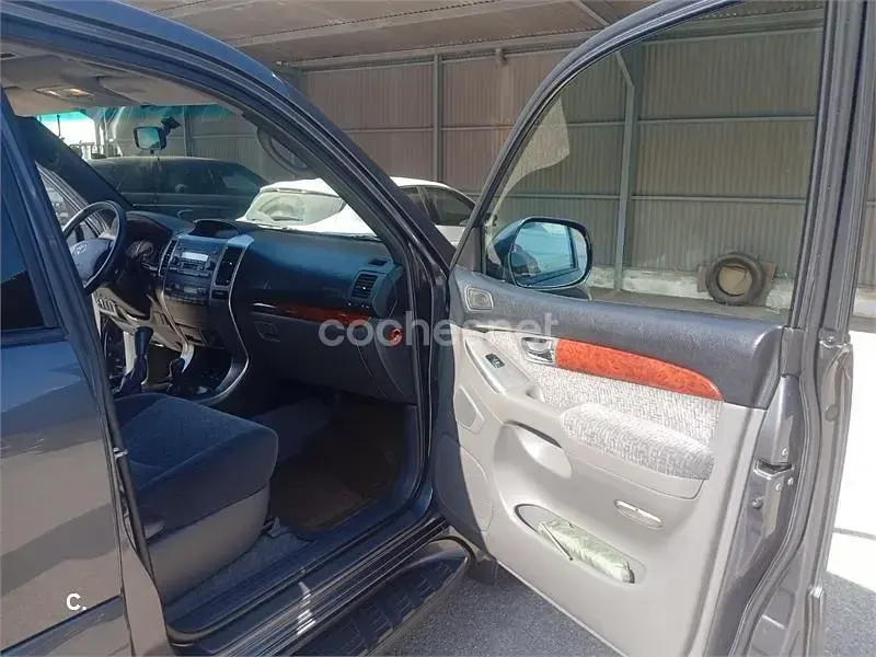 Usado Toyota Land Cruiser 166 CV (122 kW) 2007 Gris / plata SUV