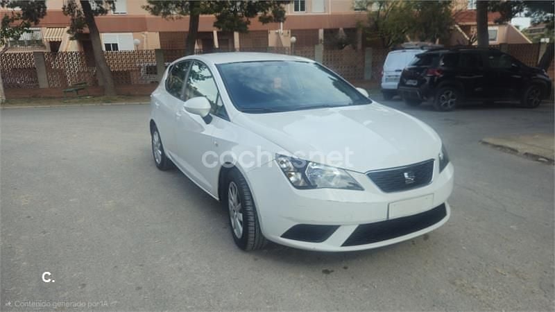Usado Seat Ibiza Reference 75 CV (55 kW) 2017 Blanco Berlina