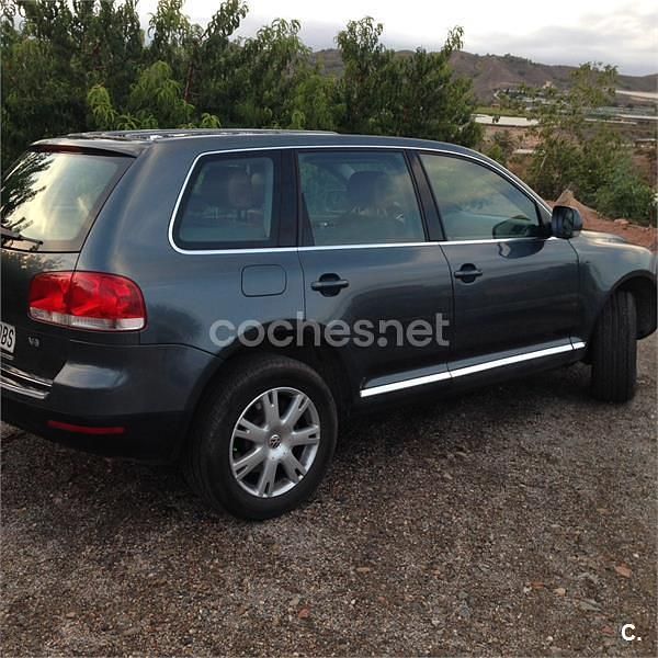 Usado VW Touareg 220 CV (161 kW) 2004 Negro SUV