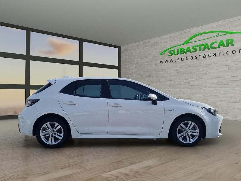 Usado Toyota Corolla Active 122 CV (89 kW) 2020 Blanco