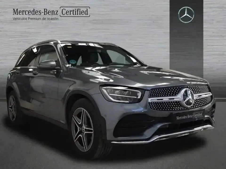 Usado Mercedes GLC220 AMG line 194 CV (142 kW) 2019 Gris / plata SUV