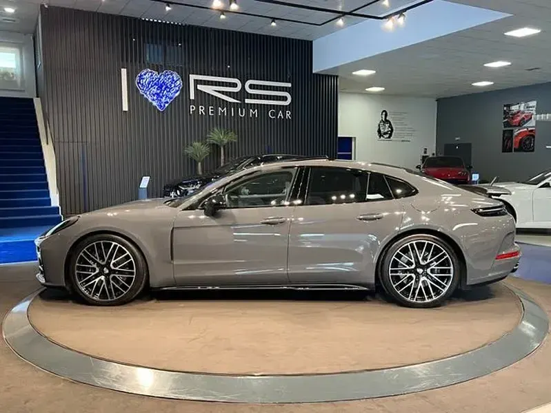 Usado Porsche Panamera 4 470 CV (345 kW) 2025 Gris / plata Berlina