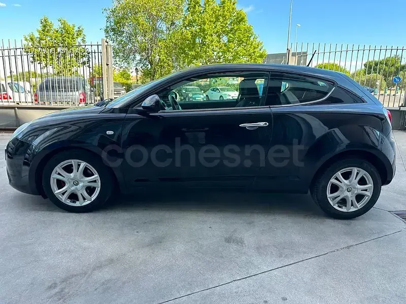 Usado Alfa Romeo MiTo Distinctive 135 CV (99 kW) 2012 Negro Utilitario