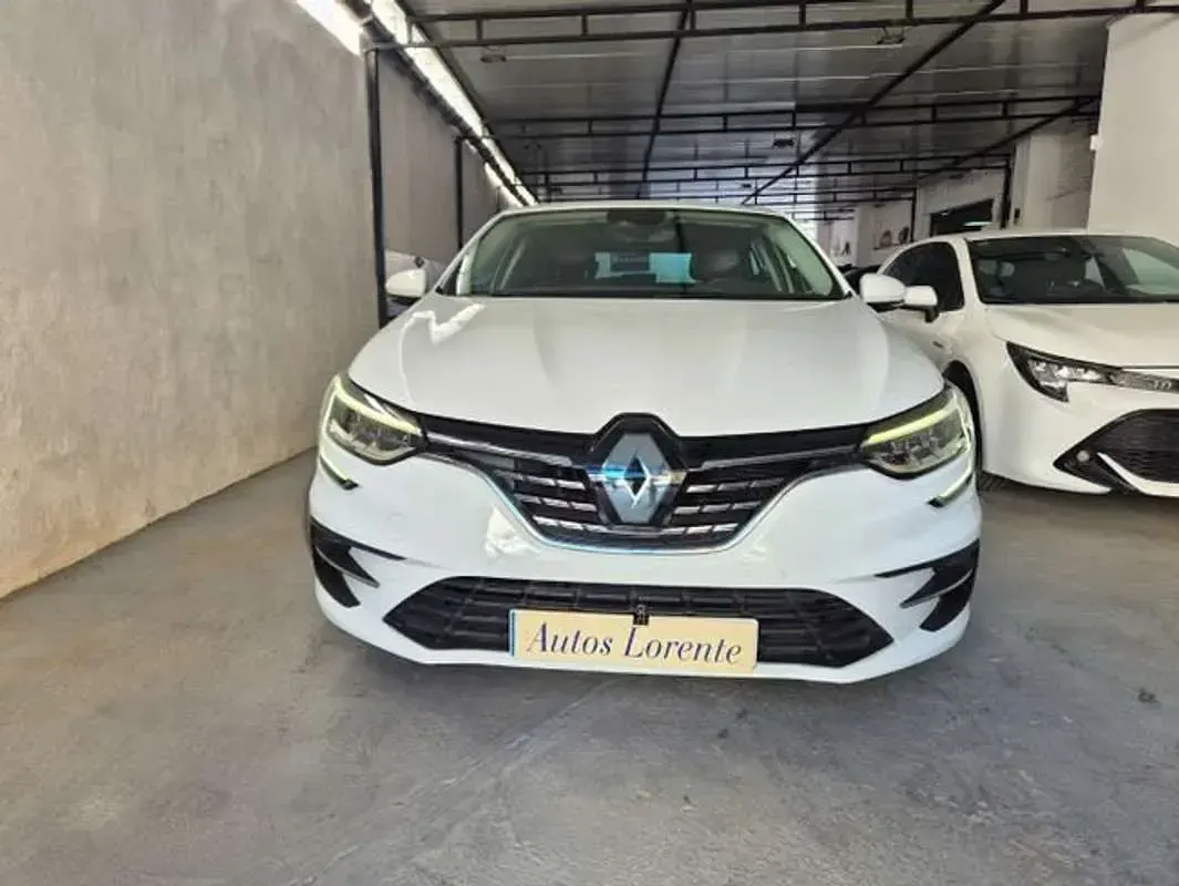 Usado Renault Mégane II Techno 140 CV (102 kW) 2023 Blanco Berlina