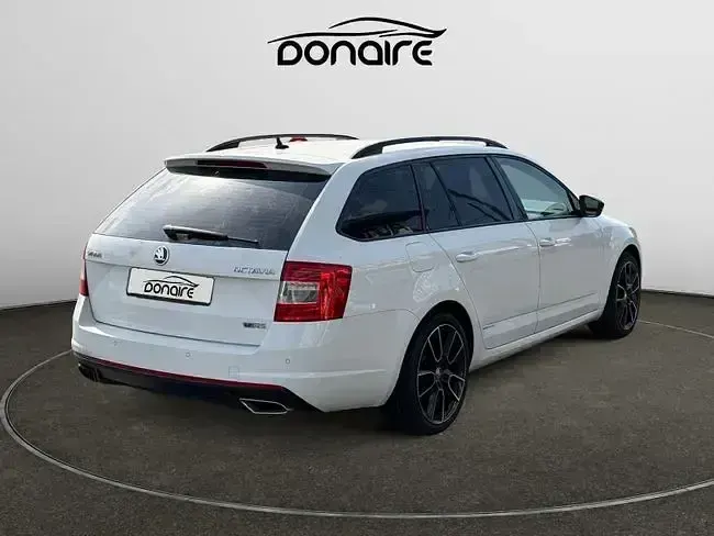 Käytetty Skoda Octavia RS 184 HP (135 kW) 2014 Valkoinen Farmari