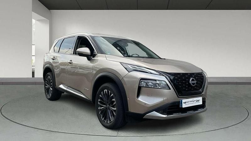 Usado Nissan X-Trail Tekna 204 CV (150 kW) 2025 Gris SUV
