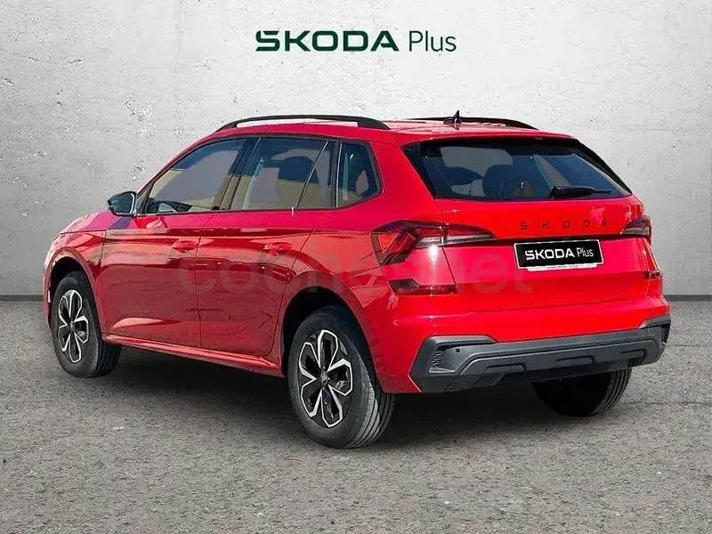 Usado Skoda Kamiq Selection 116 CV (85 kW) 2025 Rojo SUV