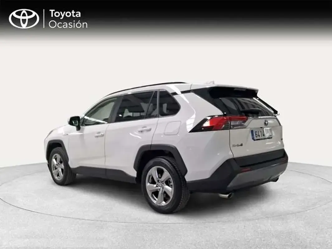 Usado Toyota RAV4 Hybrid Advance 218 CV (160 kW) 2020 Blanco SUV
