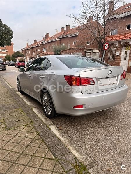 Usado Lexus IS220d Sport Line 177 CV (130 kW) 2010 Gris / plata Berlina