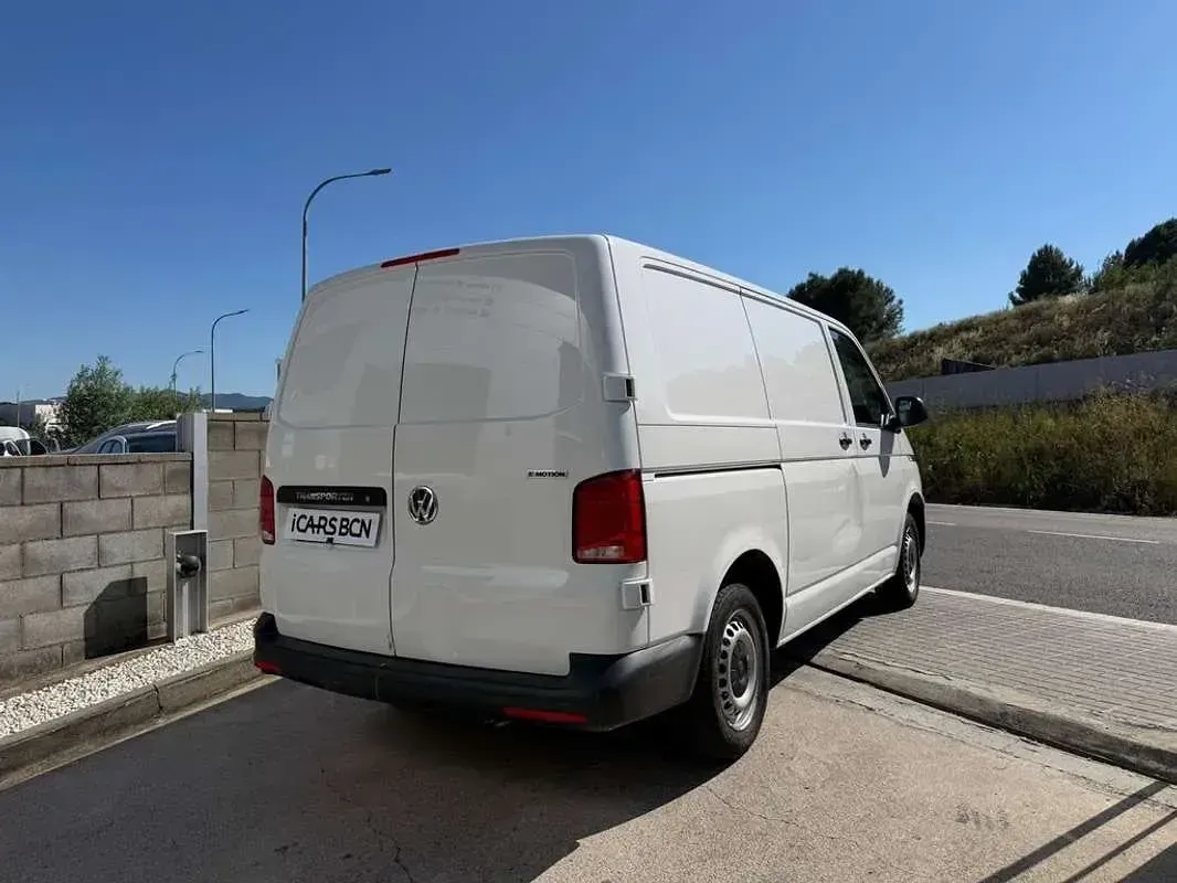 Usado VW Transporter 150 CV (110 kW) 2021 Blanco Van