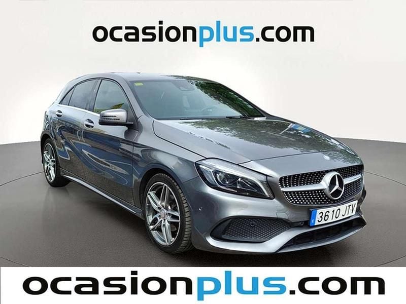 Usado Mercedes A200 136 CV (100 kW) 2016 Gris Utilitario