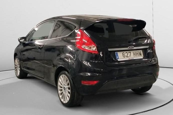 Usado Ford Fiesta Trend 97 CV (71 kW) 2011 Utilitario