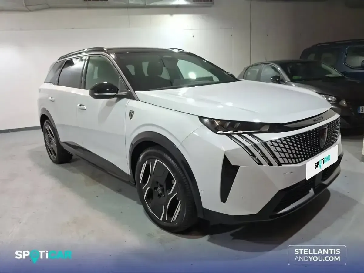 Usado Peugeot 5008 GT 157 kW (214 CV) 2024 Blanco SUV