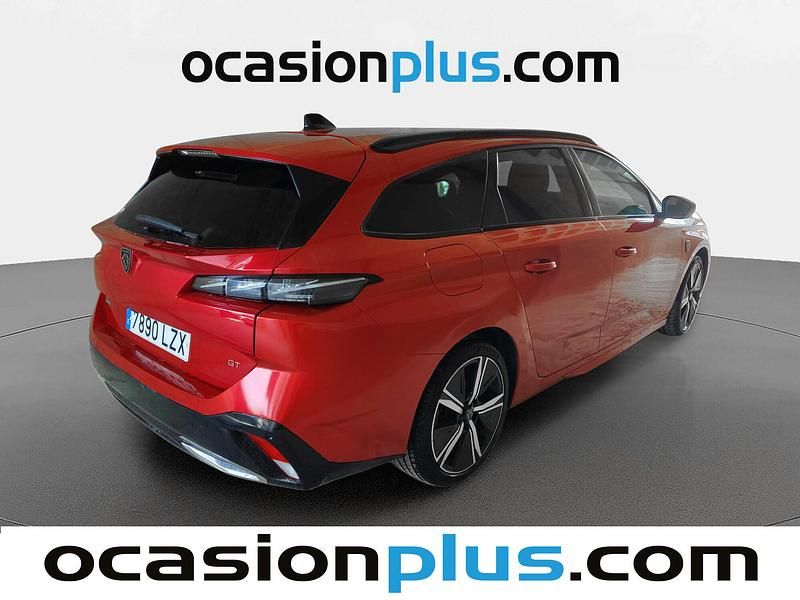 Usado Peugeot 308 GT 130 CV (95 kW) 2022 Rojo Familiar