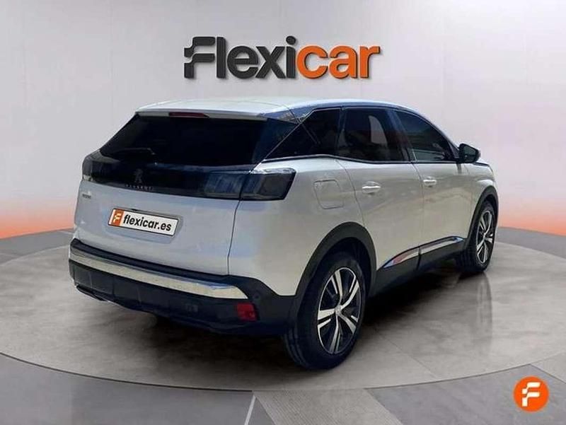 Usado Peugeot 3008 Allure 131 CV (96 kW) 2021 Blanco SUV