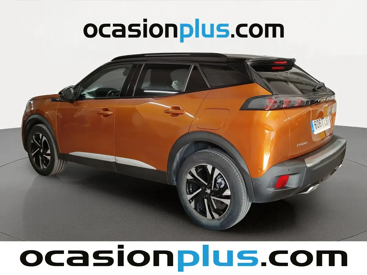 Usado Peugeot 2008 GTi 131 CV (96 kW) 2021 Naranja SUV