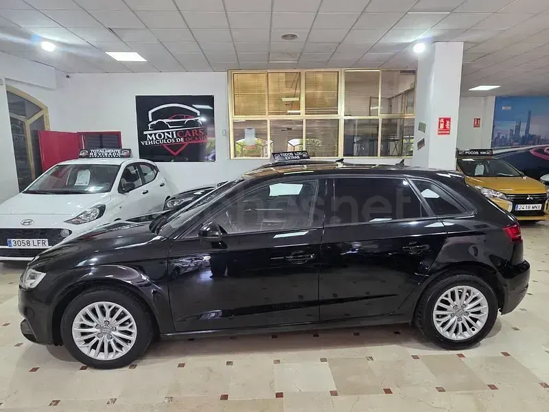 Usado Audi A3 116 CV (85 kW) 2017 Negro Berlina