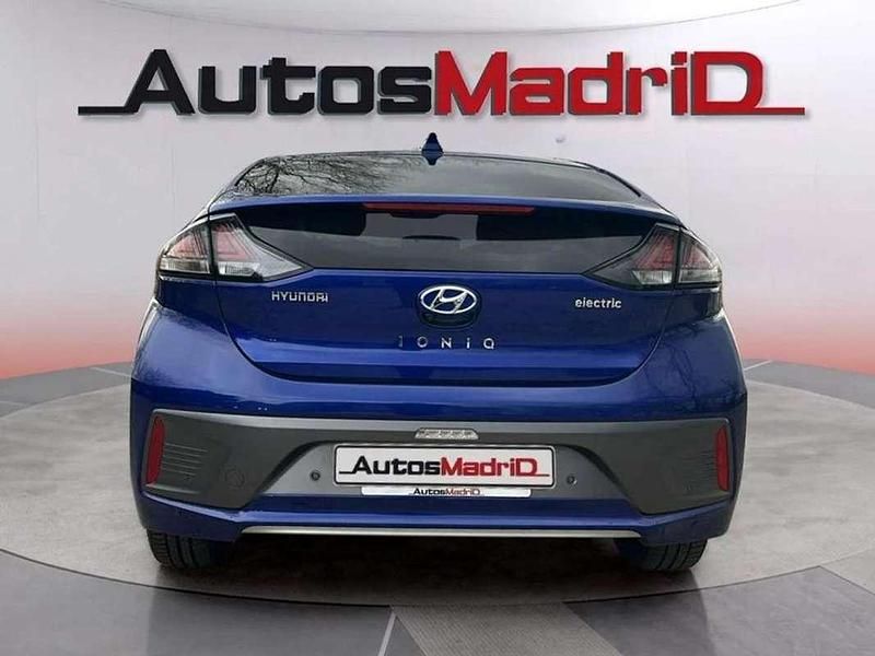 Usado Hyundai Ioniq 100 kW (137 CV) 2021 Azul Utilitario