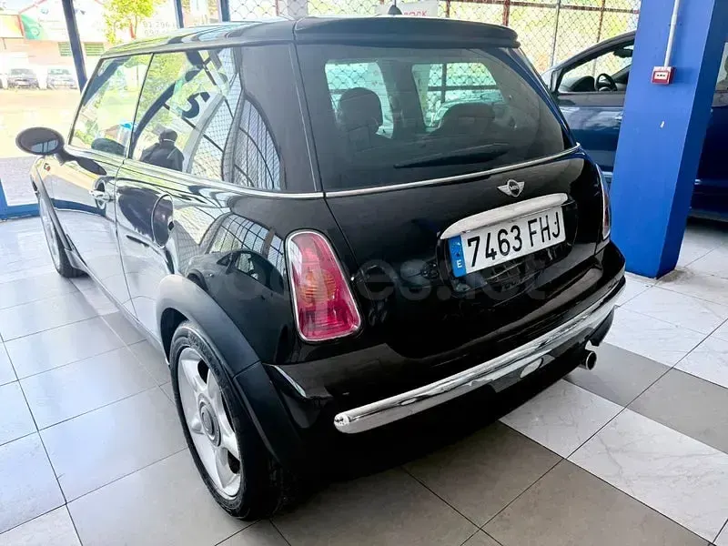 Usado Mini Cooper 116 CV (85 kW) 2006 Negro Utilitario