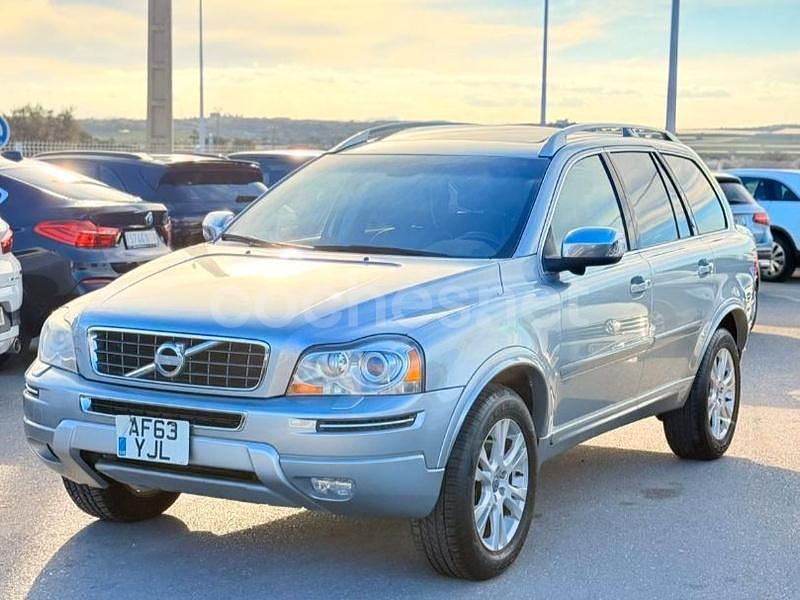 Gris / plata Usado 2015 Volvo XC90 Momentum SUV | 9990 € - Imagen 1/4