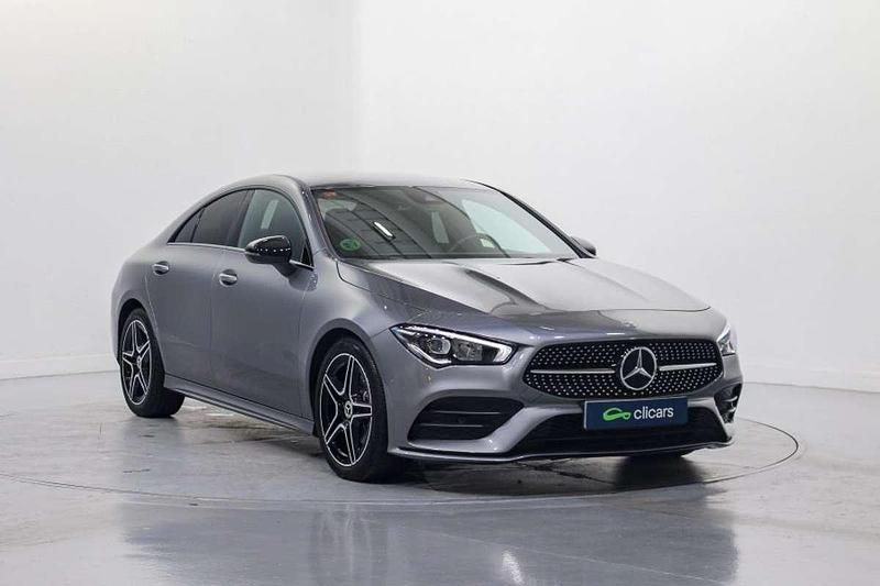 Usado Mercedes CLA180 136 CV (100 kW) 2020 Gris Berlina