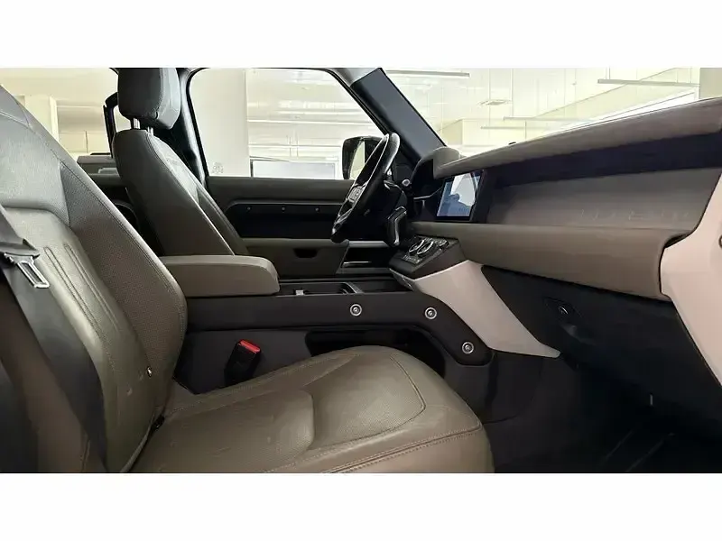 Usado Land Rover Defender SE 200 CV (147 kW) 2022 Verde SUV