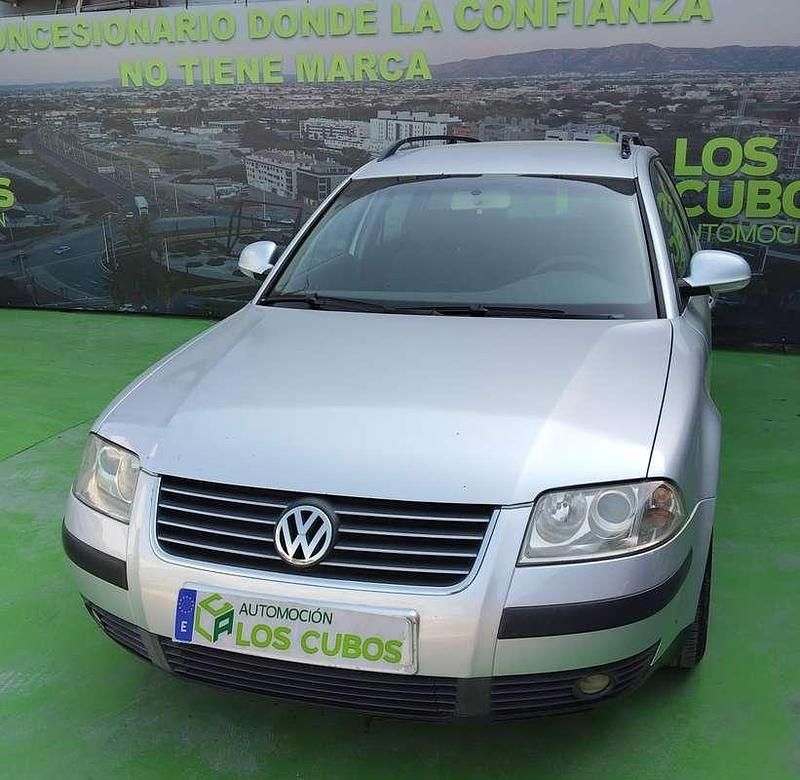 Gris Usado 2004 VW Passat Edition Familiar | 3200 € (Precio justo) - Imagen 1/4