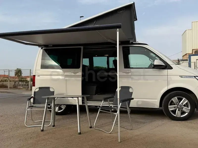 Usado VW California Beach 150 CV (110 kW) 2023 Blanco Van