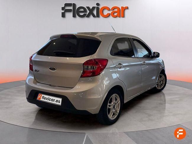 Usado Ford Ka 85 CV (62 kW) 2017 Gris Utilitario