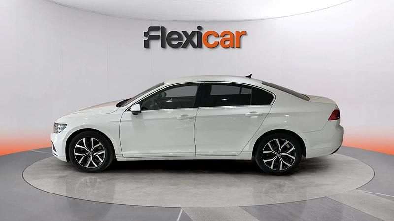Usado VW Passat Executive 151 CV (111 kW) 2020 Blanco Berlina
