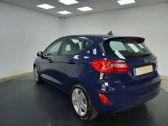 Usado Ford Fiesta Trend 126 HP (92 kW) 2021 Preto Sedan