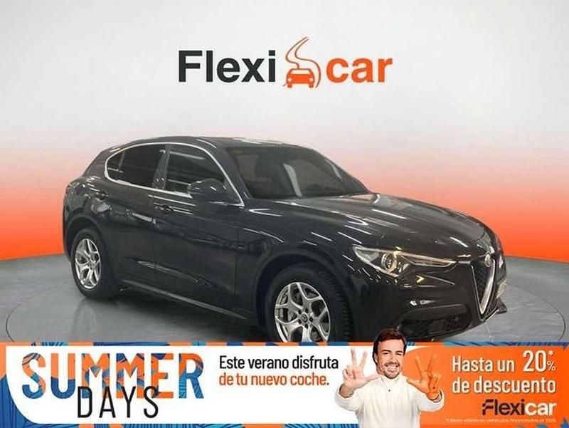 Negro Usado 2018 Alfa Romeo Stelvio Executive SUV | 19.990 € (Precio justo) - Imagen 1/4