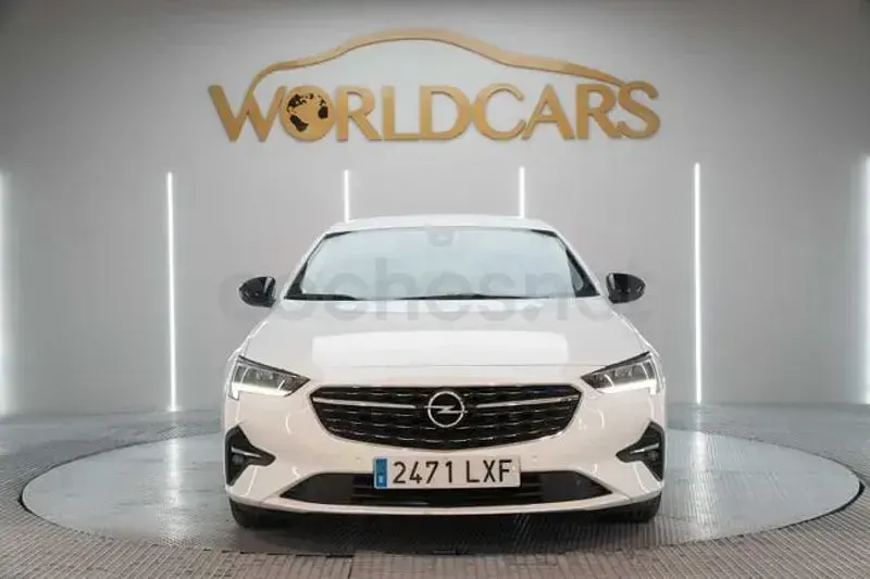 Usado Opel Insignia Business 122 CV (89 kW) 2022 Blanco Berlina