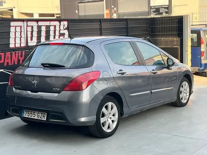 Usado Peugeot 308 Sport 110 CV (80 kW) 2010 Gris / plata Berlina