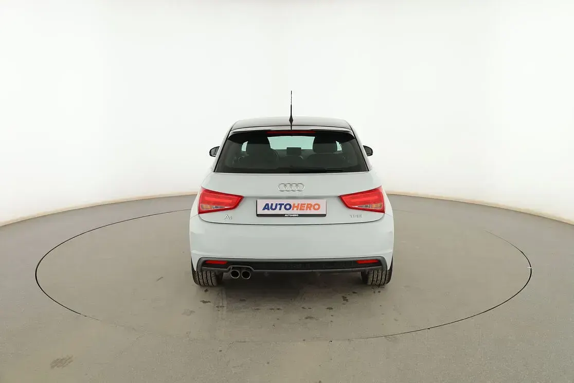 Usado Audi A1 Sportback Attraction 125 CV (91 kW) 2017 Blanco Utilitario