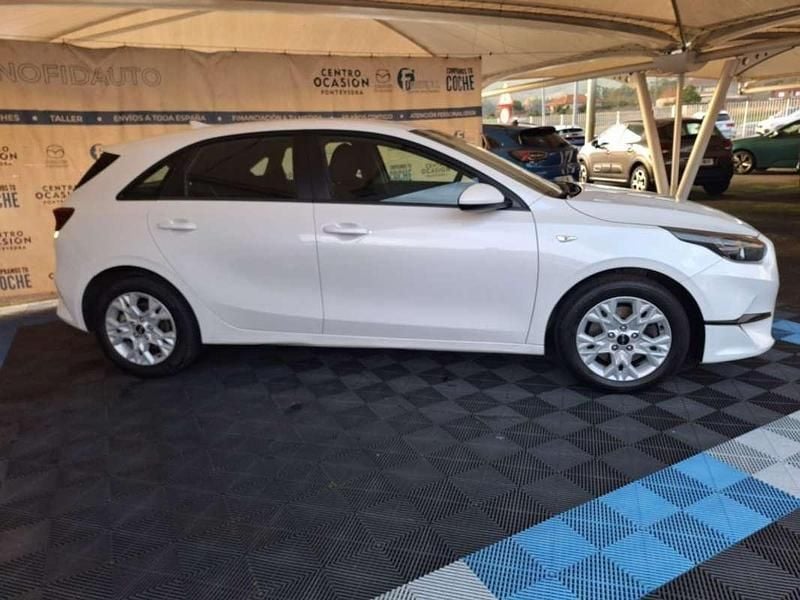 Usado Kia Ceed 120 CV (88 kW) 2023 Blanco Utilitario