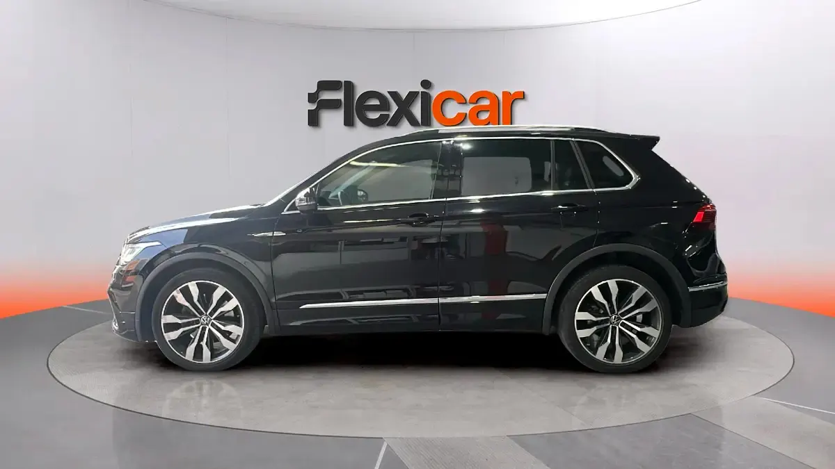 Usado VW Tiguan R-line 200 CV (147 kW) 2021 Negro SUV