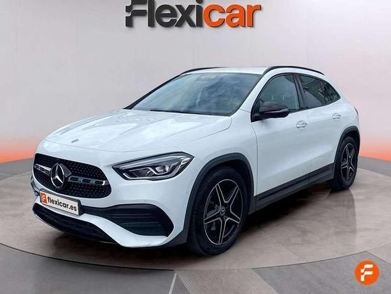 Usado Mercedes GLA200 150 CV (110 kW) 2020 Blanco SUV