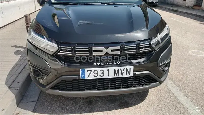 Usado Dacia Sandero Essentiel 91 CV (66 kW) 2024 Negro Berlina