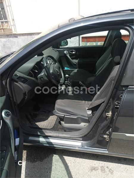 Negro Usado 2007 Renault Mégane II Dynamique Berlina | 2500 € (Precio justo) - Imagen 1/4
