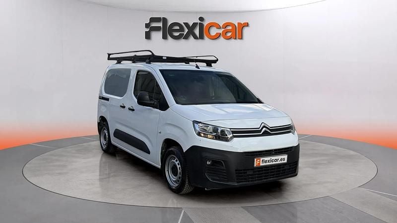 Usado Citroën Berlingo Live 102 CV (75 kW) 2021 Blanco Monovolumen
