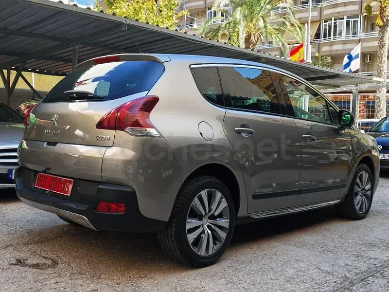 Usado Peugeot 3008 Allure 163 CV (119 kW) 2015 Beige Familiar