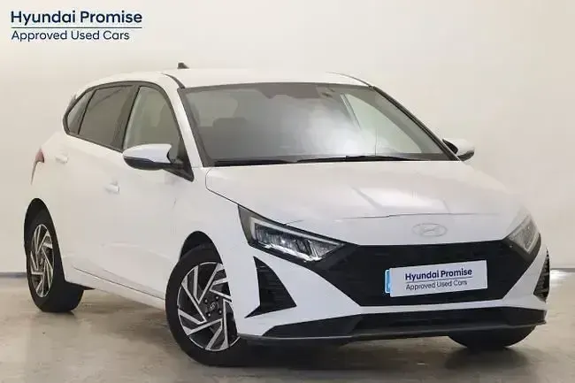Usado Hyundai i20 84 CV (61 kW) 2025 Blanco Utilitario