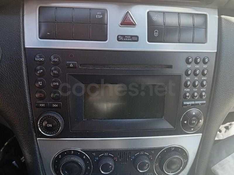 Usado Mercedes CLC180 143 CV (105 kW) 2011 Negro Utilitario