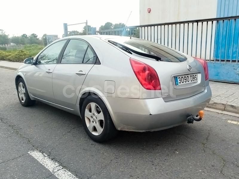 Usado Nissan Primera Acenta 120 CV (88 kW) 2004 Gris / plata Berlina