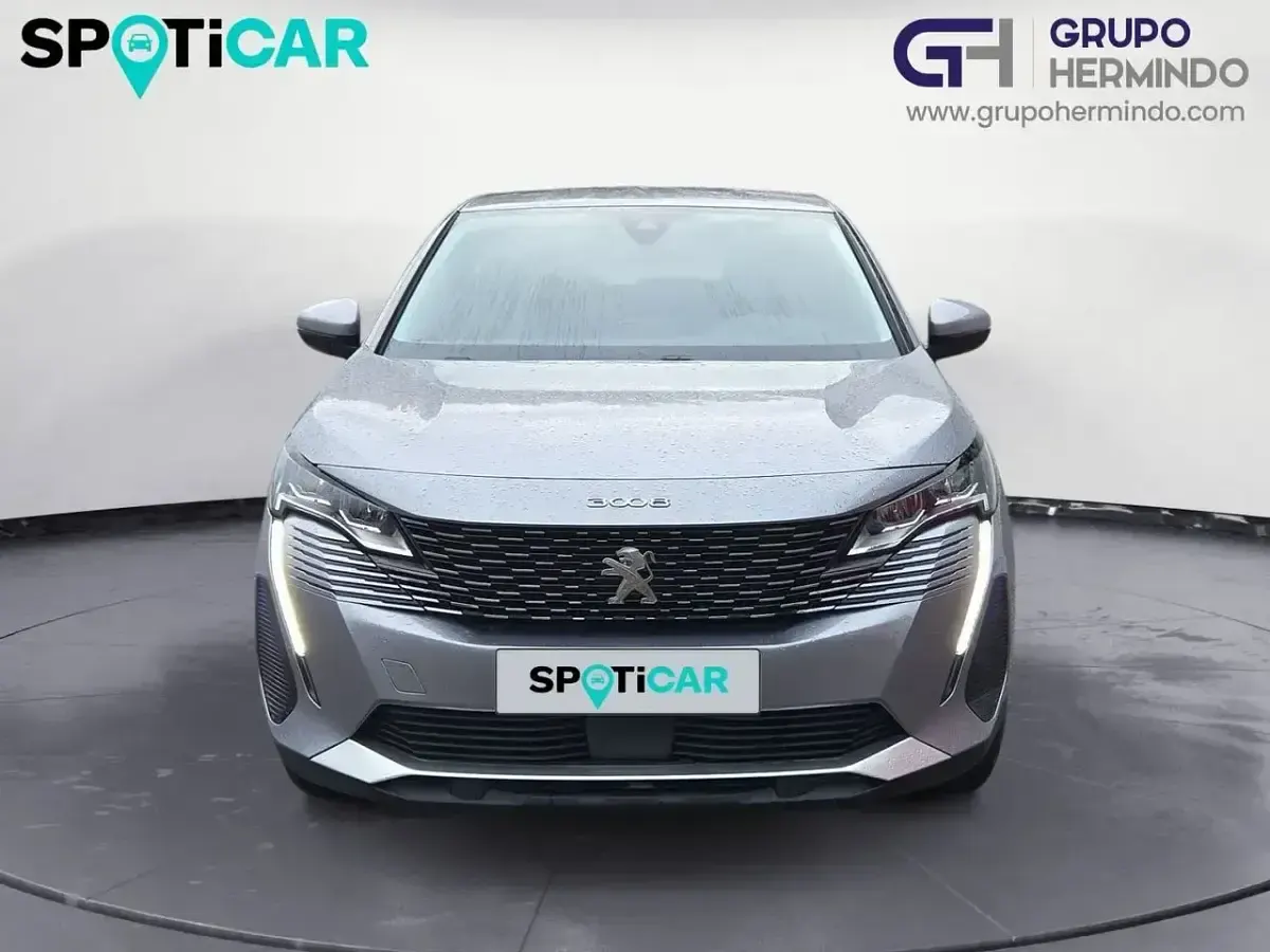 Usado Peugeot 3008 Active 130 CV (95 kW) 2021 Gris / plata SUV