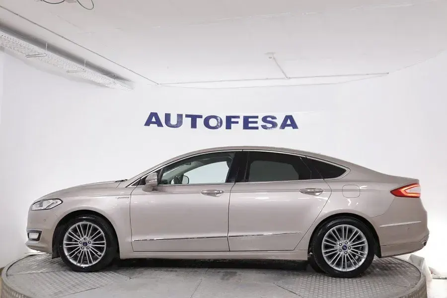 Usado Ford Mondeo Vignale 187 CV (137 kW) 2019 Beige Berlina