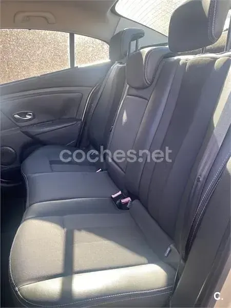 Usado Renault Fluence Dynamique 110 CV (80 kW) 2012 Beige Berlina