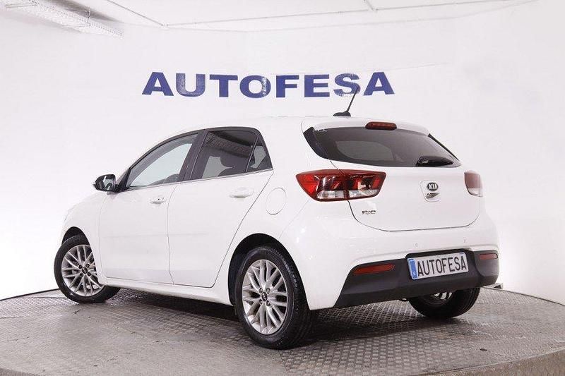 Usado Kia Rio 100 CV (73 kW) 2018 Blanco